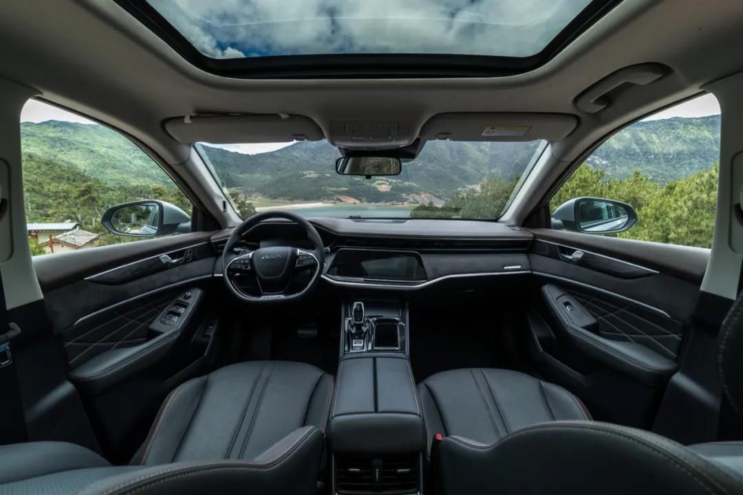 奕炫MAX新車到店！預訂尊享8大特權