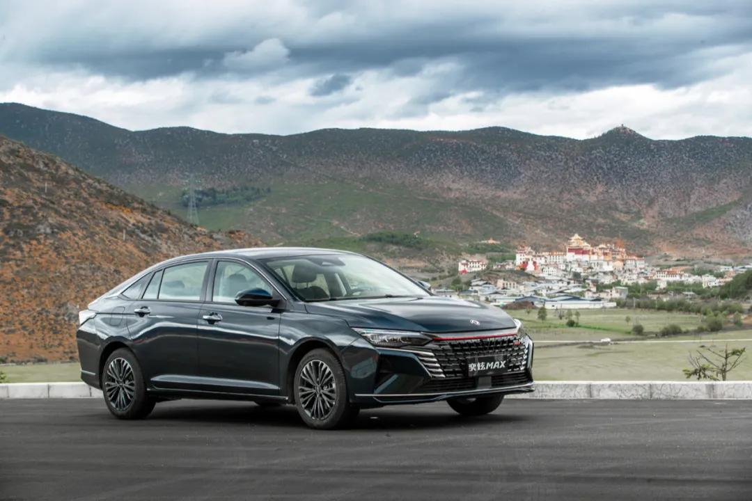 奕炫MAX 馬赫動力賦能 彰顯滿級爸爸力